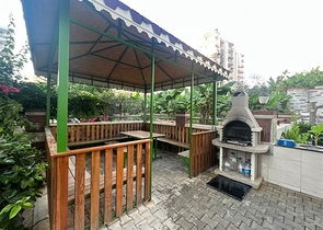 Two-bedroom apartment 450 m from the sea 