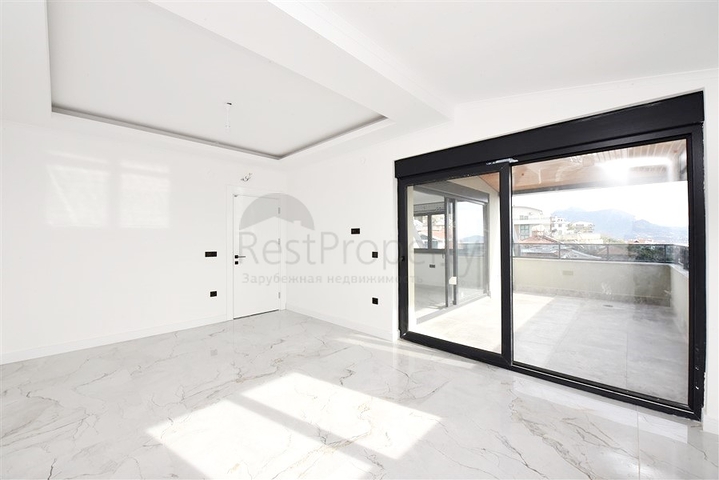 3+1 apartment in a new complex with sea view and Alanya fortress