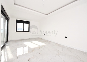 3+1 apartment in a new complex with sea view and Alanya fortress