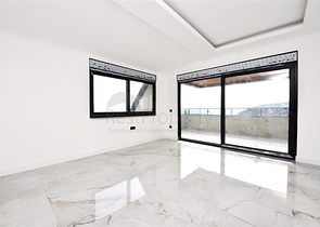 3+1 apartment in a new complex with sea view and Alanya fortress