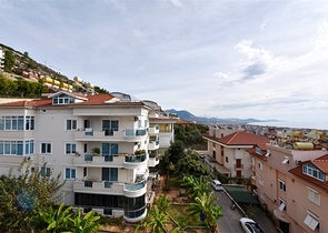 3+1 apartment in a new complex with sea view and Alanya fortress