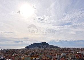 3+1 apartment in a new complex with sea view and Alanya fortress