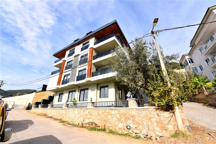 Two-bedroom apartment with stunning panoramic sea views