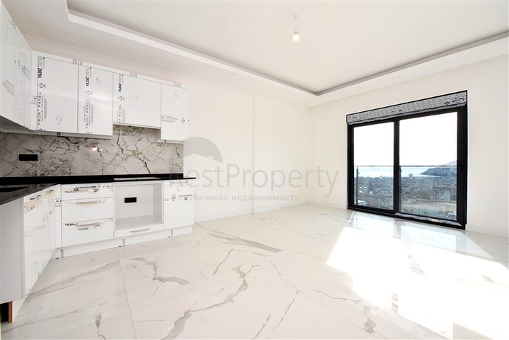 Two-bedroom apartment with stunning panoramic sea views