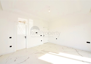 Two-bedroom apartment with stunning panoramic sea views