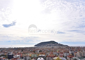 Two-bedroom apartment with stunning panoramic sea views