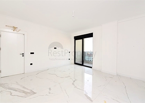 Two-bedroom apartment with stunning panoramic sea views