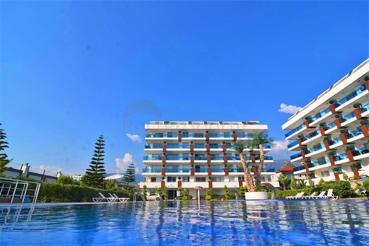 Large 1+1 apartment in a modern complex in Kestel district