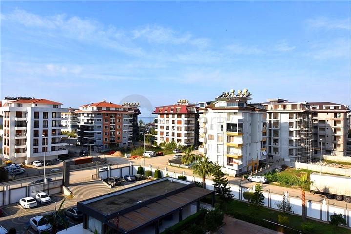 Large 1+1 apartment in a modern complex in Kestel district