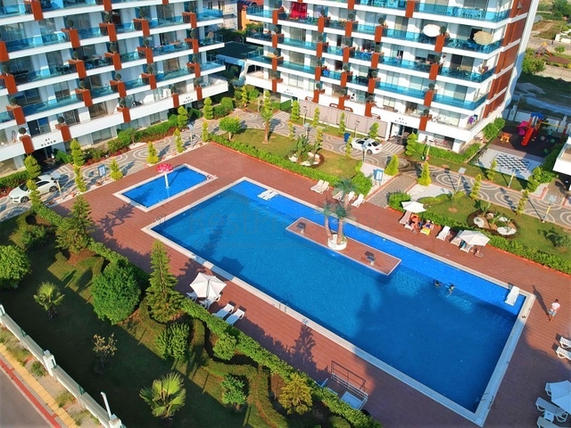 Large 1+1 apartment in a modern complex in Kestel district