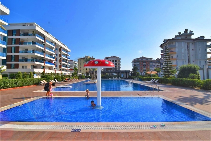 Large 1+1 apartment in a modern complex in Kestel district