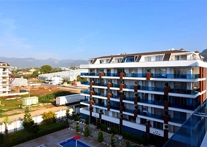 Large 1+1 apartment in a modern complex in Kestel district