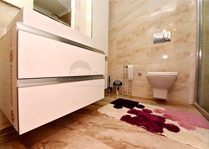 Large 1+1 apartment in a modern complex in Kestel district