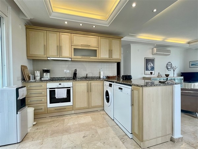 Spacious 2+1 apartment from the owner in the Cikcilli area