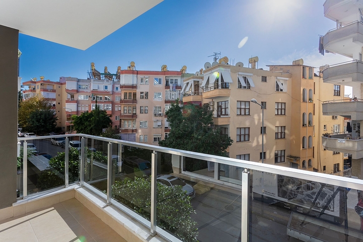 1+1 apartment in the center of Alanya