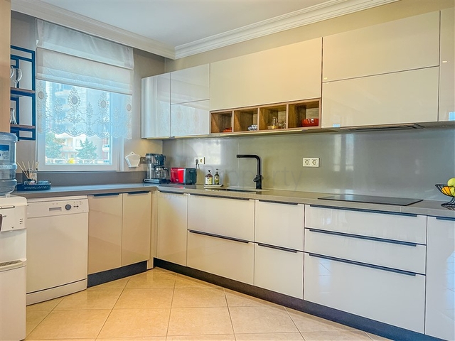 Spacious 2+1 apartment with a large terrace 