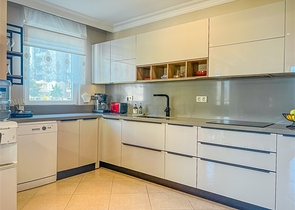 Spacious 2+1 apartment with a large terrace 