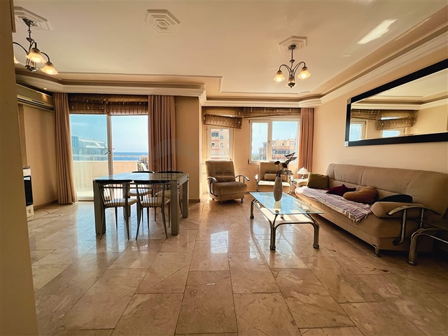 3+1 penthouse with sea view in Mahmutlar area