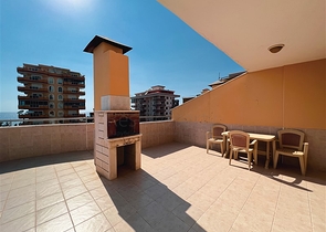 3+1 penthouse with sea view in Mahmutlar area