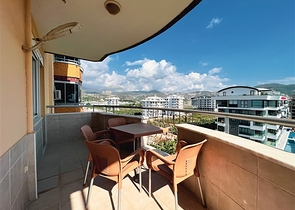 3+1 penthouse with sea view in Mahmutlar area