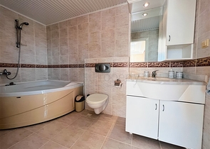 3+1 penthouse with sea view in Mahmutlar area