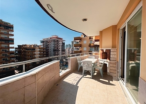 3+1 penthouse with sea view in Mahmutlar area