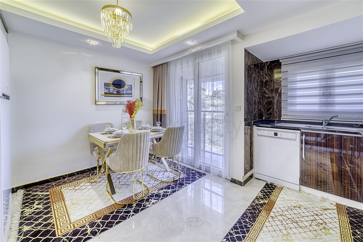 Penthouse with mountain view in Kestel