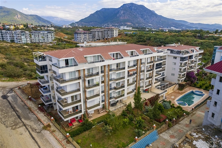 Penthouse with mountain view in Kestel