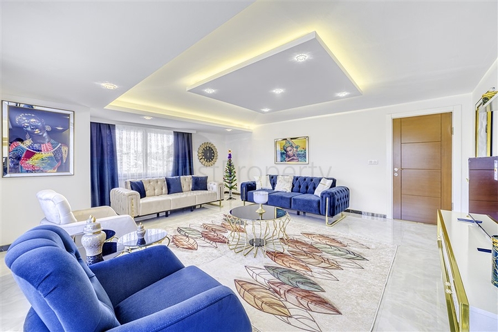 Penthouse with mountain view in Kestel