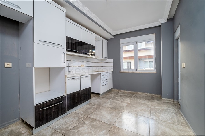 Large 4+1 penthouse from the owner in the Cikcilli area