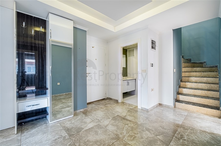 Large 4+1 penthouse from the owner in the Cikcilli area