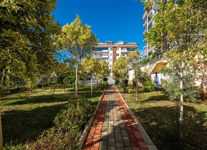 Large 4+1 penthouse from the owner in the Cikcilli area