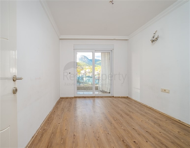 Large 4+1 penthouse from the owner in the Cikcilli area