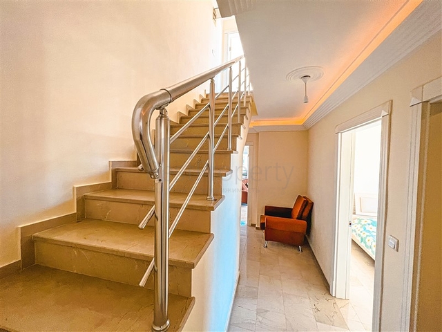 Spacious 4+1 penthouse with sea view