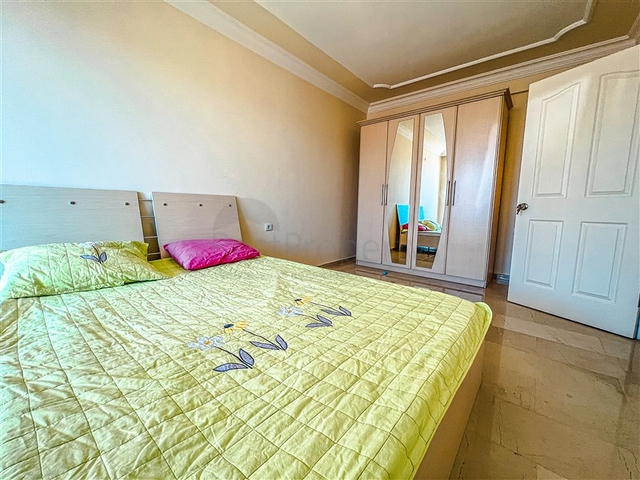 Spacious 4+1 penthouse with sea view