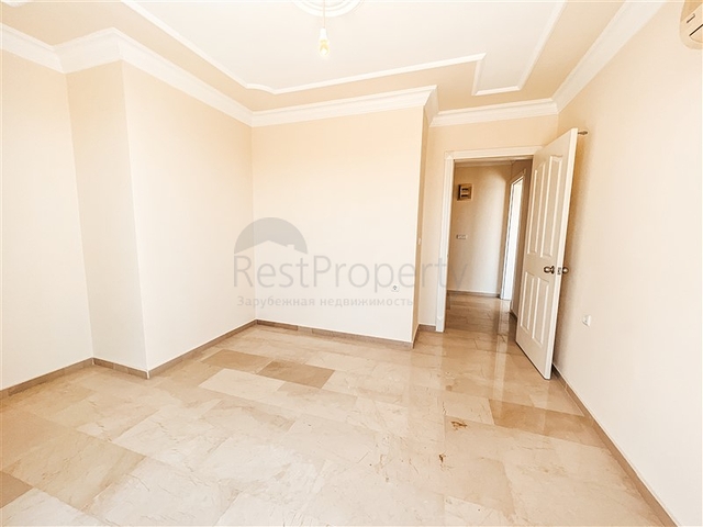 Spacious 4+1 penthouse with sea view