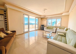 Spacious 4+1 penthouse with sea view