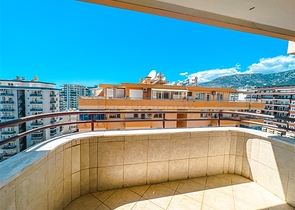 Spacious 4+1 penthouse with sea view