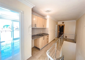 Spacious 4+1 penthouse with sea view