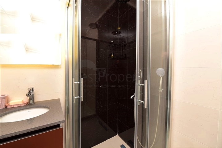 Spacious 3+1 apartment with separate kitchen