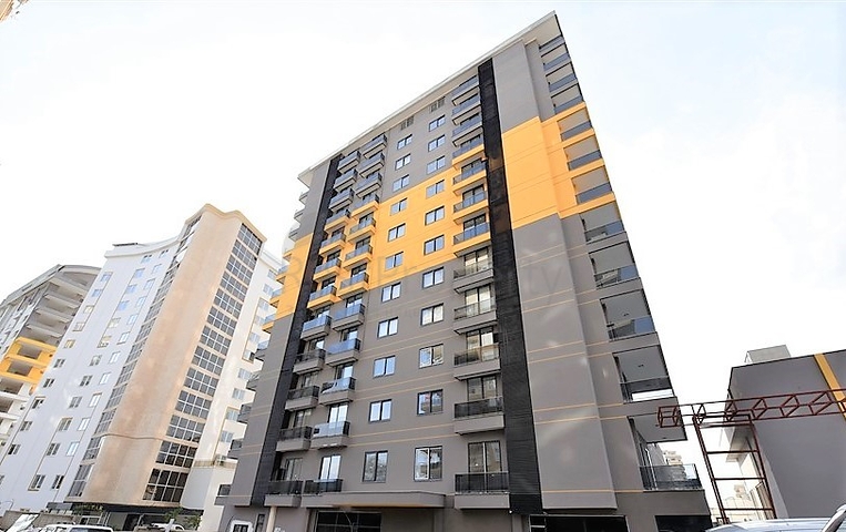 Spacious 3+1 apartment with separate kitchen