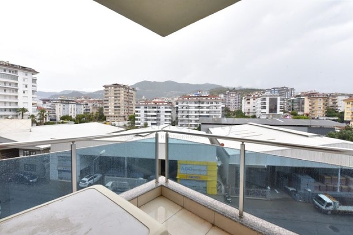 Spacious 3+1 apartment in Cikcilli