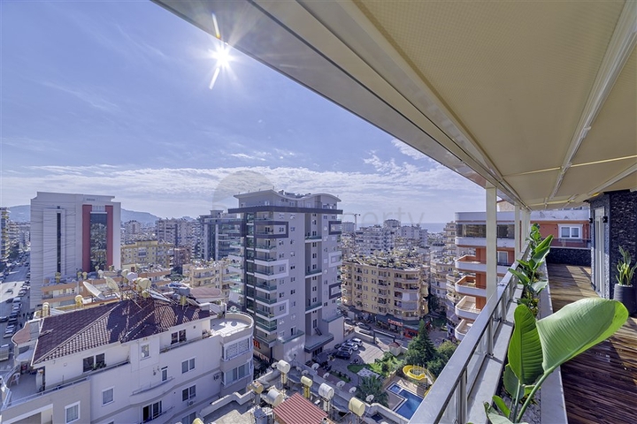 3+1 apartment in Mahmutlar district