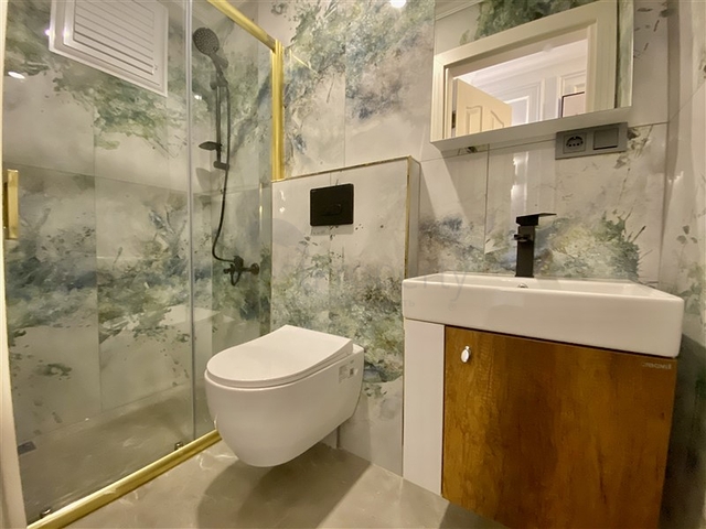 2+1 apartment in the center of Alanya with panoramic sea views