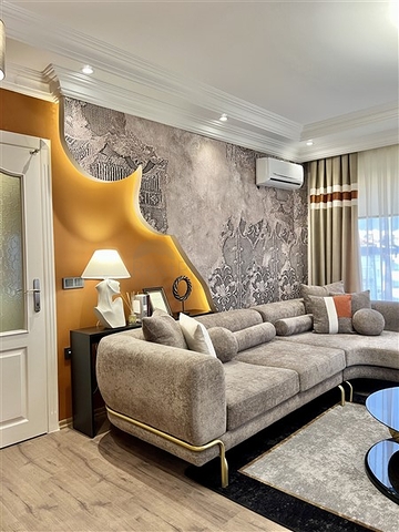 2+1 apartment in the center of Alanya with panoramic sea views