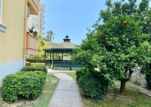 2+1 apartment in the center of Alanya with panoramic sea views