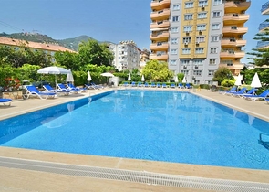 2+1 apartment in the center of Alanya with panoramic sea views