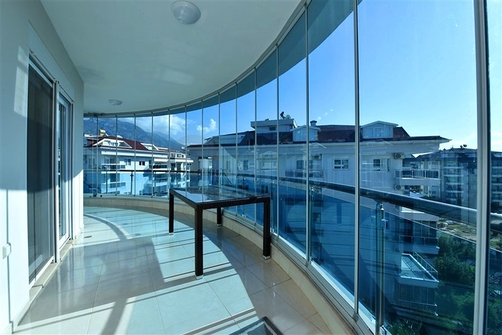 4+1 duplex penthouse in Kestel area, just 20 m from the sea