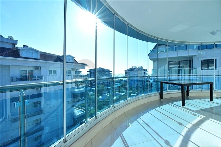 4+1 duplex penthouse in Kestel area, just 20 m from the sea