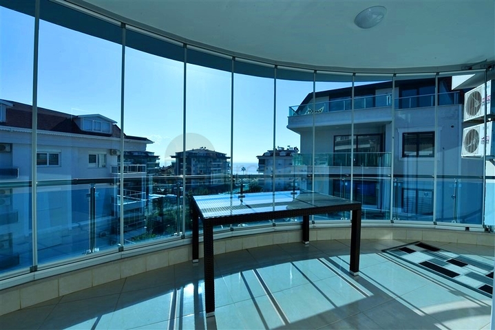 4+1 duplex penthouse in Kestel area, just 20 m from the sea